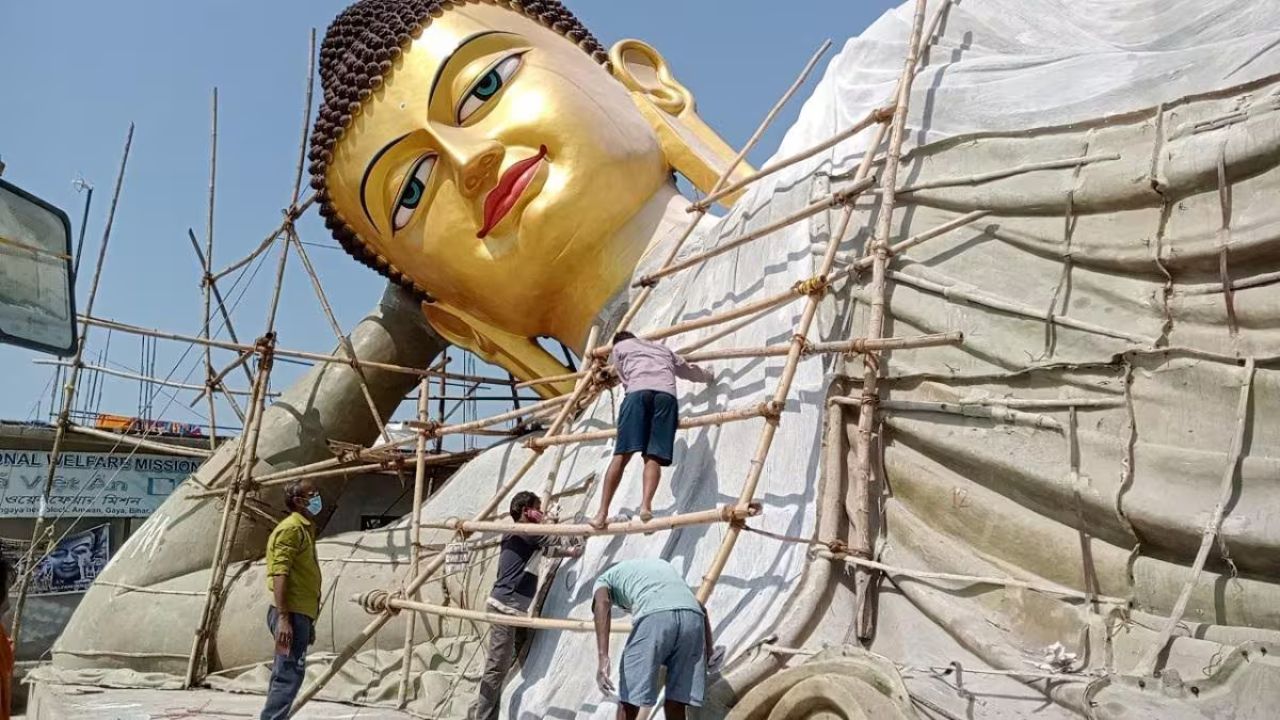 Statue of Buddha: भारत में सोने की मुद्रा में बुद्ध की सबसे बड़ी मूर्ति का पता लगाएं
