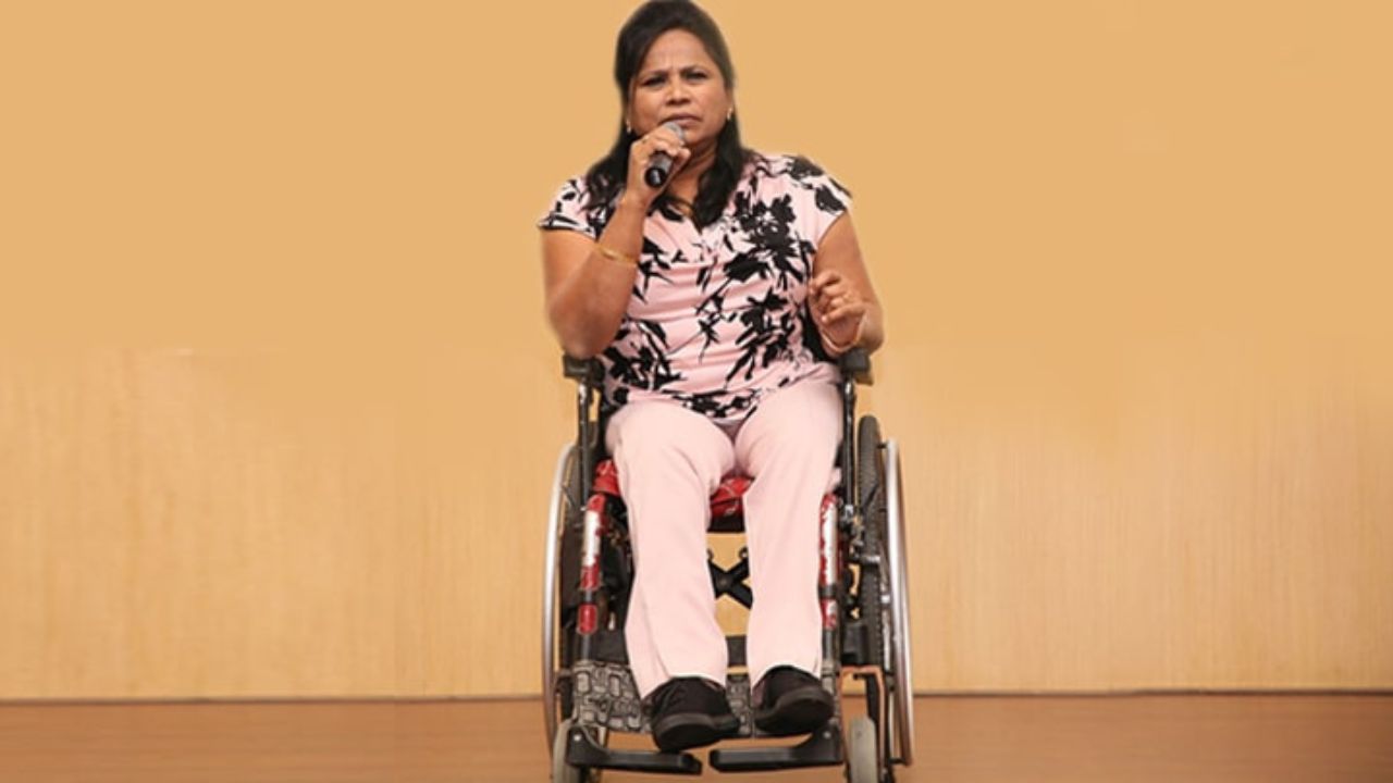 Malathi Krishnamurthy Holla: बचपन में बुखार ने छीनी चाल लेकिन नहीं छीन पाया सपना! व्हीलचेयर पर बैठी लड़की ने रच दिया इतिहास