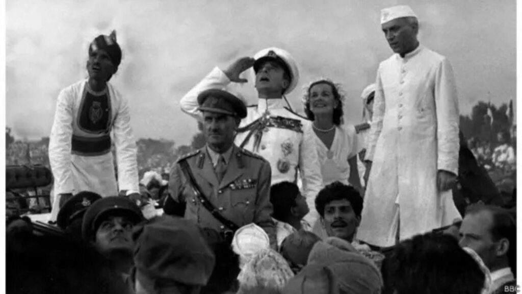 Independence Day 2025: 15 अगस्त 1947 को तिरंगा फहराया गया, भारत गेट पर आज़ादी का जश्न हुआ जोरदार