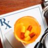 General Knowledge: डॉक्टर की पर्ची पर लिखा "Rx" आखिर क्या मतलब रखता है? जानिए इसका ऐतिहासिक रहस्य