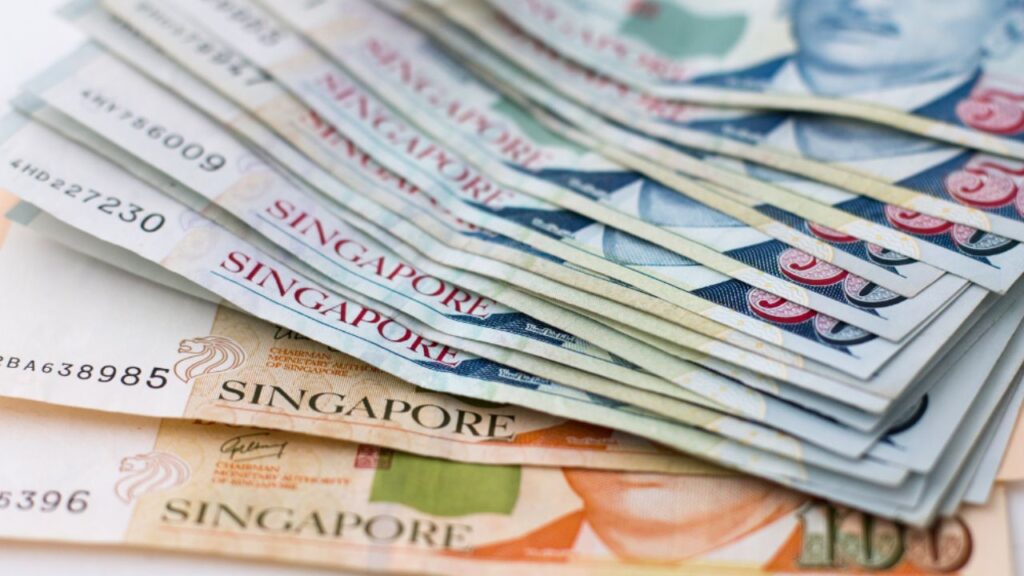 Singapore currency: जानिए 10,000 रुपये बदलने पर Singapore में कितने डॉलर मिलेंगे, ट्रैवलर्स के लिए जरूरी जानकारी